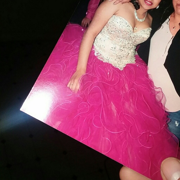 Quinciañera dress - Picture 2 of 2